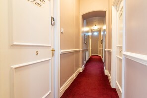 Majoituspaikan sisäänkäynti