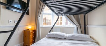 Old Trafford Stadium Hotel