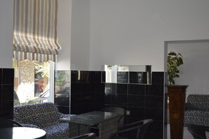 Lobby sitting area - Apollonion (Athens)