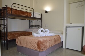 Economy Triple Room | Iron/ironing board, free WiFi - Apollonion (Athens)