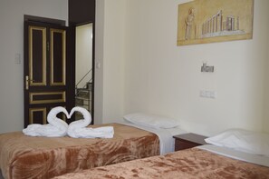 三人房, 露台 | 熨斗/熨衫板、免費 Wi-Fi