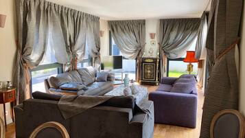 Smart TV, DVD player