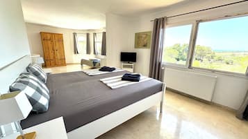 4 chambres, fer et planche Ă repasser, lit parapluie, Wi-Fi gratuit