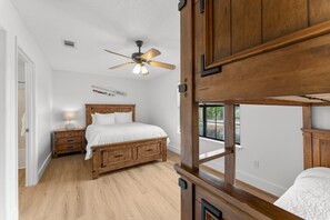 3 Schlafzimmer, Bügeleisen/Bügelbrett, WLAN, Bettwäsche