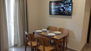 Lägenhet Basic (Agape) | Vardagsrum | Smart-tv