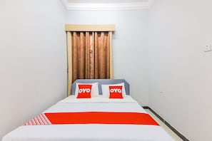 Camera Standard | Biancheria da letto ipoallergenica, una cassaforte in camera