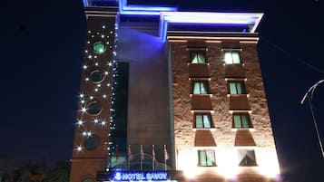 Front of property - evening/night