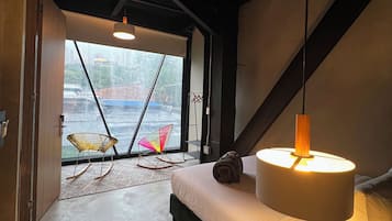 尊爵公寓 | 高級寢具、書桌、熨斗/熨衣板、免費無線上網