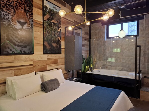 Habitación junior | Ropa de cama de alta calidad y escritorio 