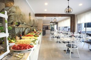Desayuno buffet incluido todos los días
