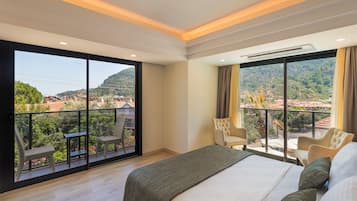 Deluxe Double Room, Mountain View | 1 bedroom, hypo-allergenic bedding, minibar, in-room safe