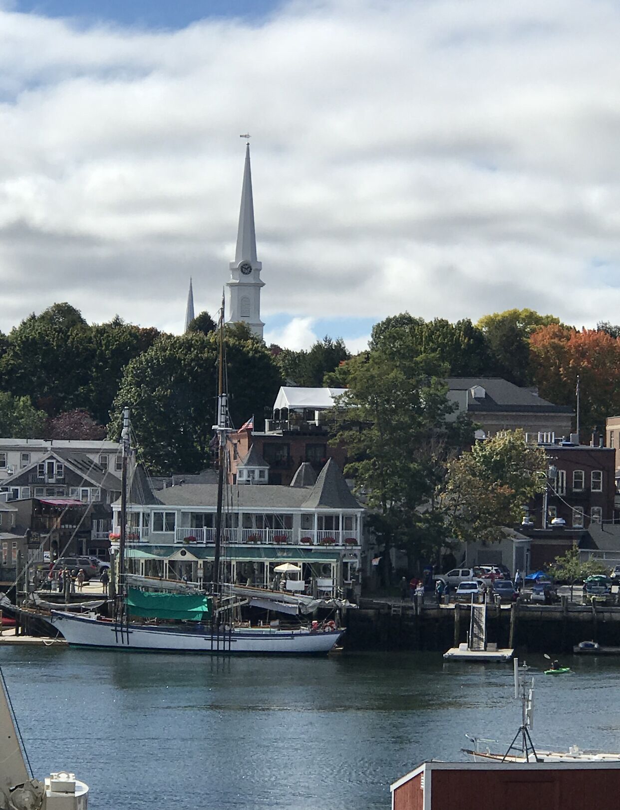 Harbor Waterfront Cottage in Downtown Camden! Walk to everything!