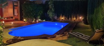 AXIER-2 Private pool house for 4 to 14 Guests