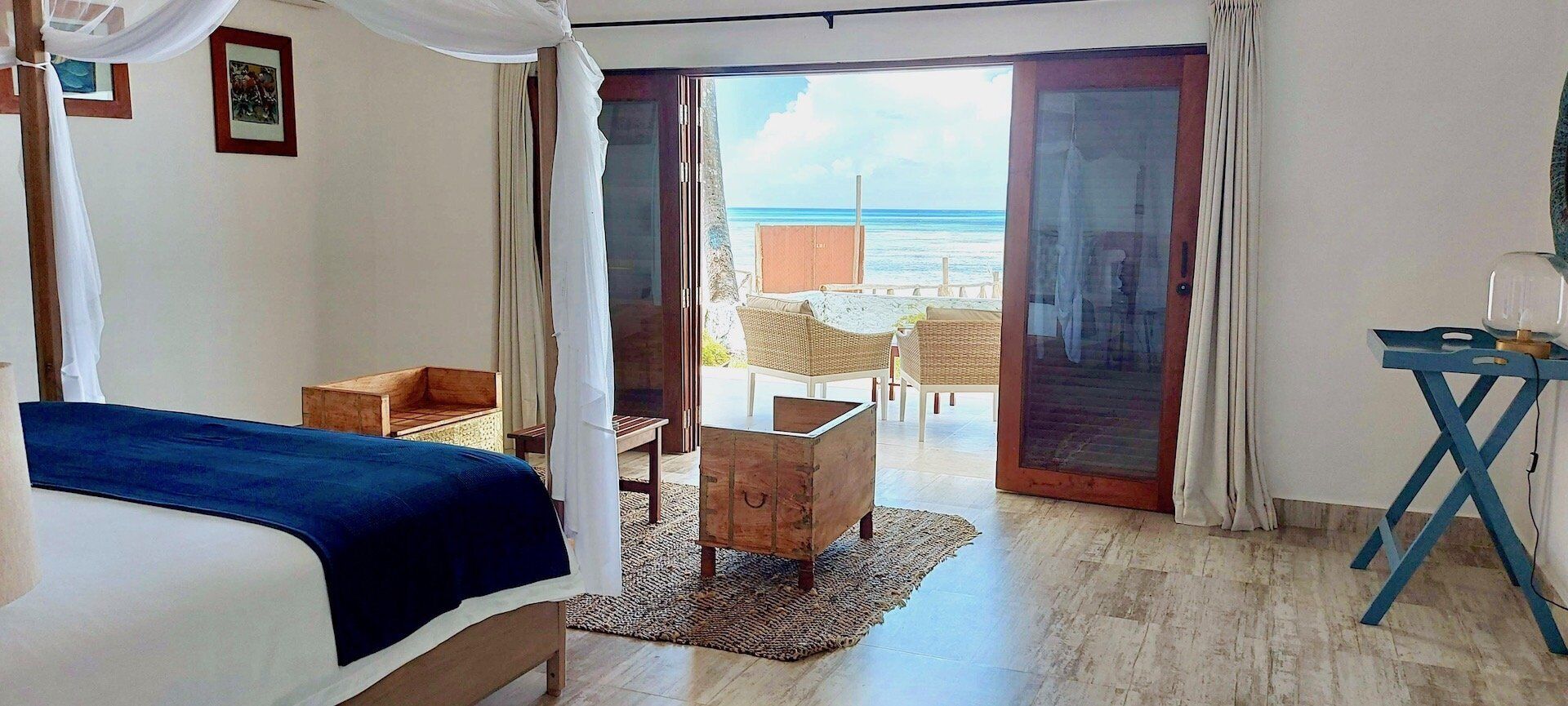4 bedrooms, internet, bed sheets