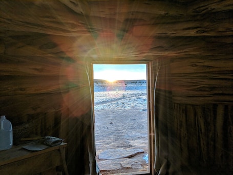 Interior. Traditional Navajo Earth/ Log Hogan. Cultural experience! Near all attractions.