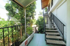 Staircase - OYO 271 Zone One (Colombo)