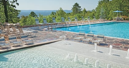 Club Wyndham Resort at Fairfield Bay, Arkansas, 1 Bedroom Deluxe Suite