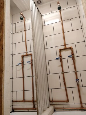 Shared Dormitory, Men only, 14 Beds  | Bathroom | Shower, towels - La Bamba Student Hostel (Buenos Aires)