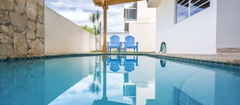 Private pool, Oceanview, Centrally located!