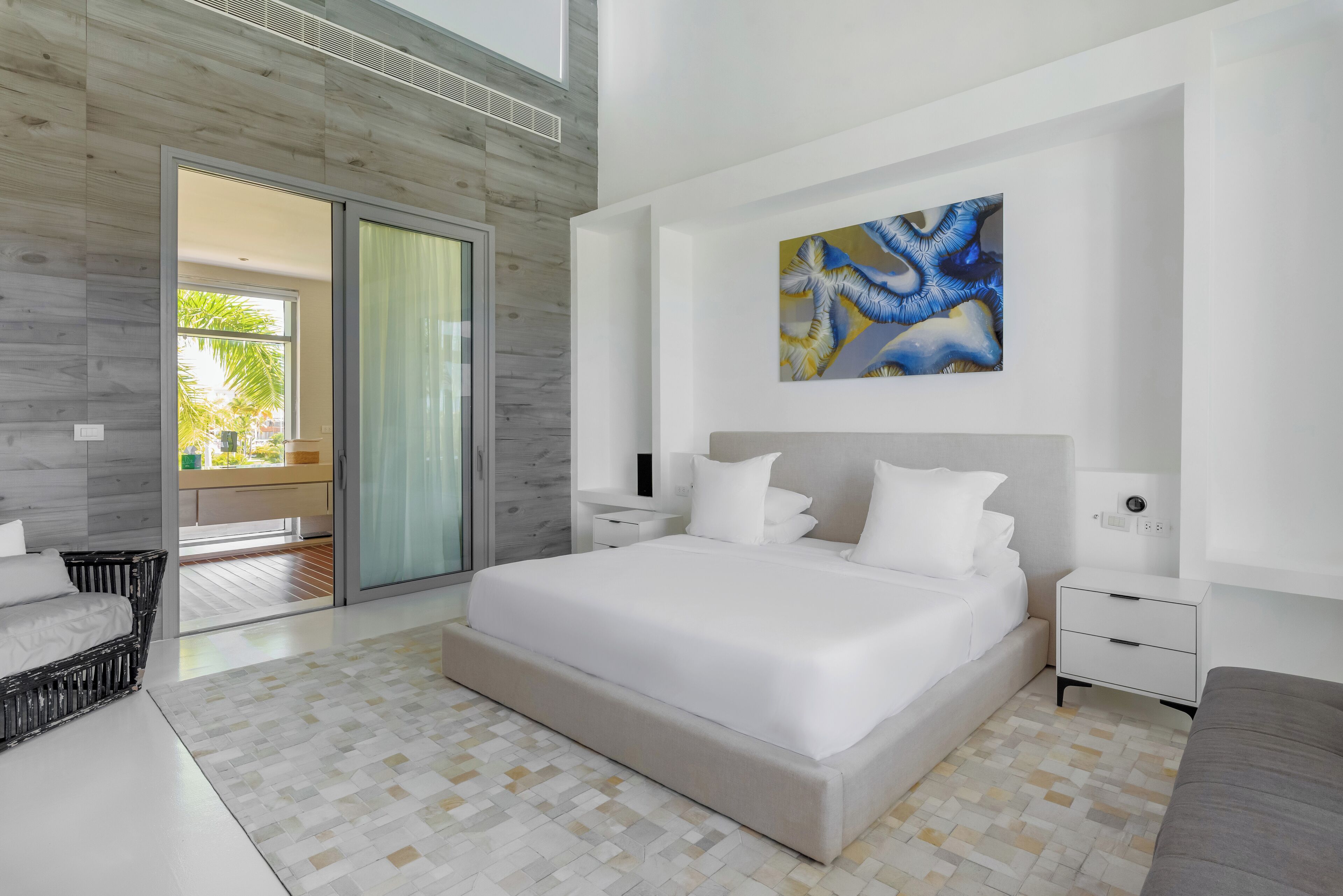 5 bedrooms, in-room safe, iron/ironing board, free WiFi