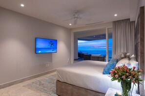 4 bedrooms, in-room safe, iron/ironing board, WiFi
