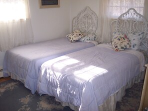 3 makuuhuonetta, silitysrauta/-lauta, Wi-Fi, vuodevaatteet