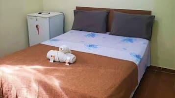 Minibar, wifi gratis y ropa de cama
