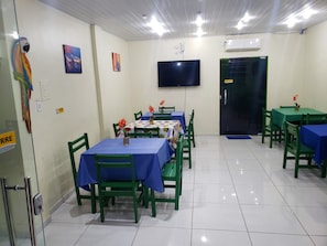 Free daily continental breakfast