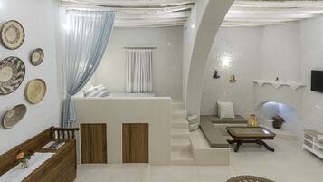 Traditional House | Living area | Smart TV, fireplace, Netflix