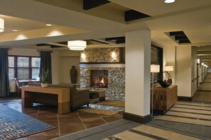 Interior - Smokies | Splash Park Vacation | Resort Pools | 2BR Deluxe (Sevierville)