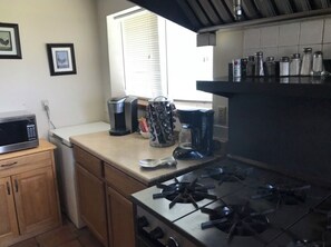 Fridge, microwave, oven, stovetop - 10 Bedroom, 12 Bathrooms, 1985 Rustic Lodge located in the Sevier Valley. (Sevier)