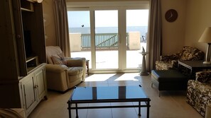 Smart TV, DVD player, books