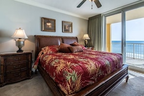 3 slaapkamers, een strijkplank/strijkijzer, gratis wifi, beddengoed
