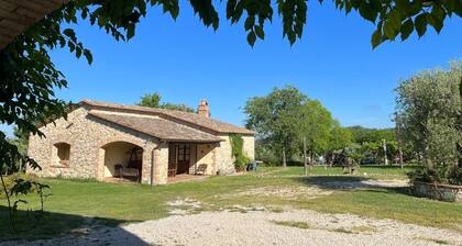 Farmhouse Podere dell'Olmo in Umbria - Holiday Home (Ida's House)