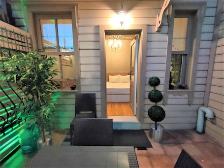 Room | 1 bedroom, premium bedding, iron/ironing board, free WiFi