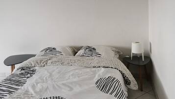 1 sovrum, strykjÀrn/strykbrÀda, gratis wi-fi och sÀngklÀder