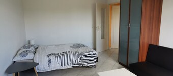 Charming 1 room, kitchen, bathroom of 35 m2 in very quiet residence.