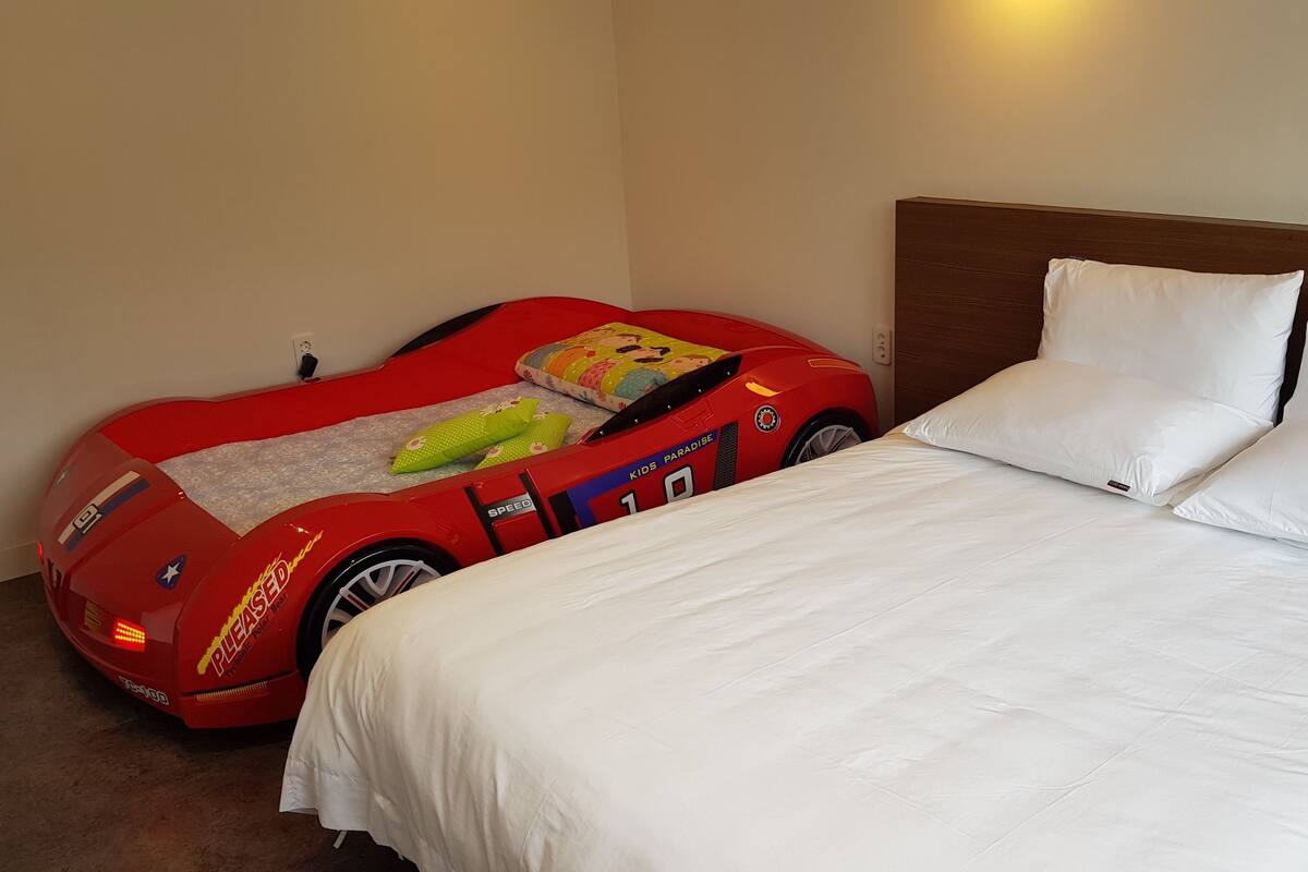 101 | 1 Schlafzimmer, hochwertige Bettwaren, Daunenbettdecken
