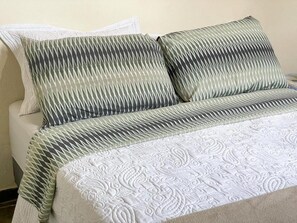 책상, 암막 커튼, 다리미/다리미판, 무료 WiFi