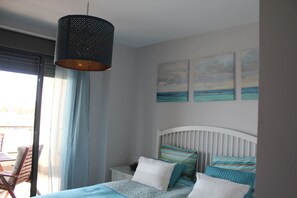 3 bedrooms, desk, soundproofing, iron/ironing board