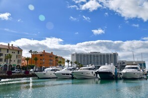 Marina/club náutico