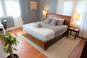 3 bedrooms, iron/ironing board, travel crib, free WiFi