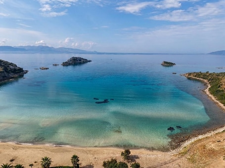 Beach. Casa Elia