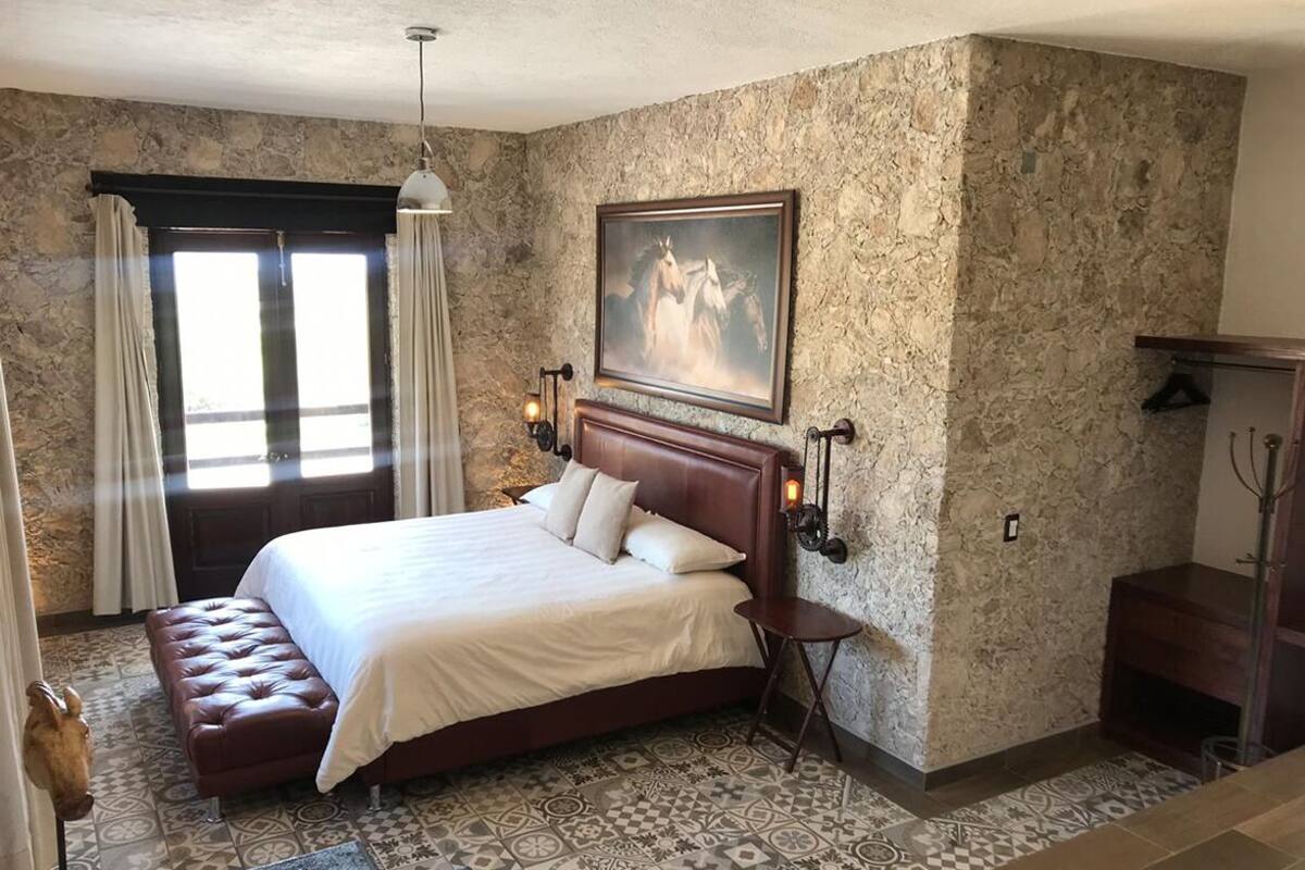 Iron/ironing board (on request), bed sheets