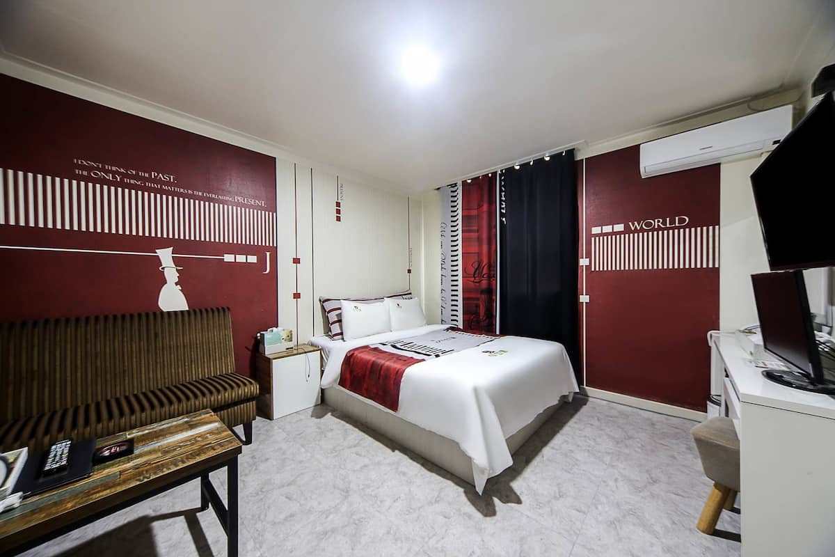Kamar Deluks | Wi-Fi gratis dan seprai linen