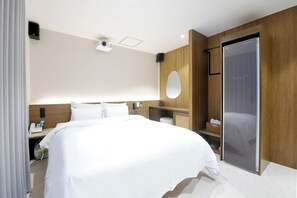 Free WiFi, bed sheets