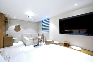 Studio Suite | Free WiFi, bed sheets - Brown-Dot Hotel Gwangyang Deokrye (Gwangyang)