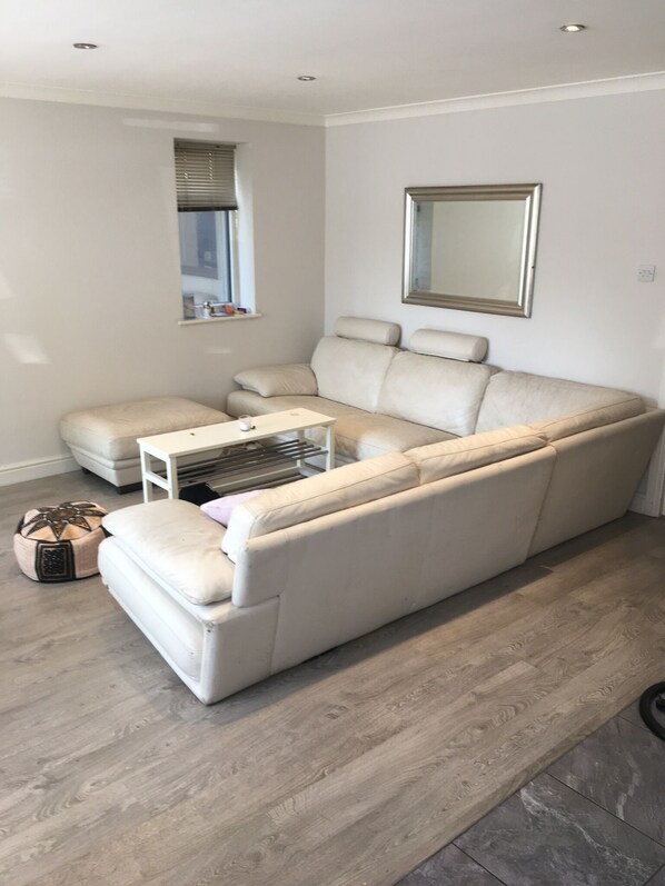 Living area - Room near central London (London)