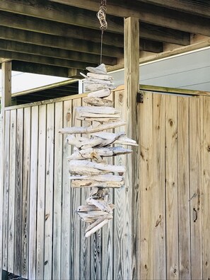 Property grounds - A Wave From It All (Surf City)