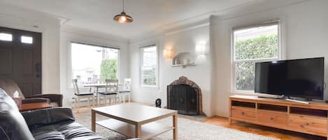 Smart-TV, videospill og bøker